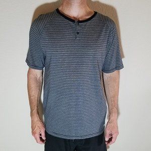 Quiksilver T-Shirt Large Mens Black Stripe Tee Short Sleeve Henley Casual Shirt